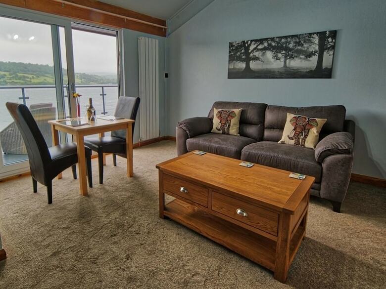 Apartamentos Glan Y Gro Lakeside Suites