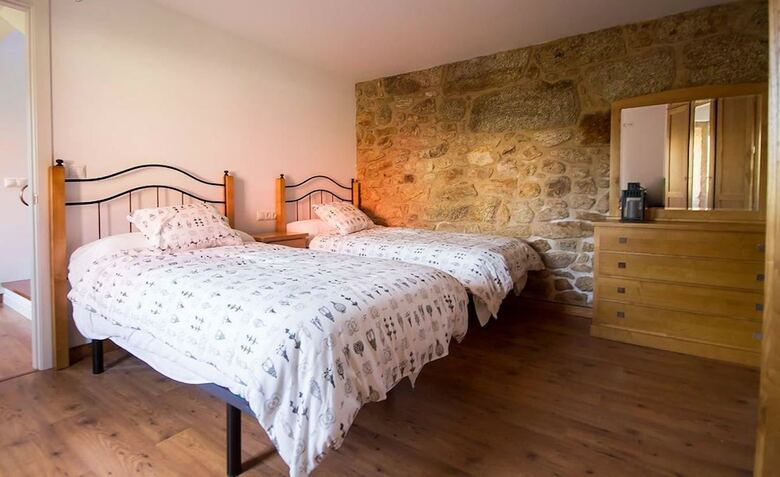 106091- House In Carnota