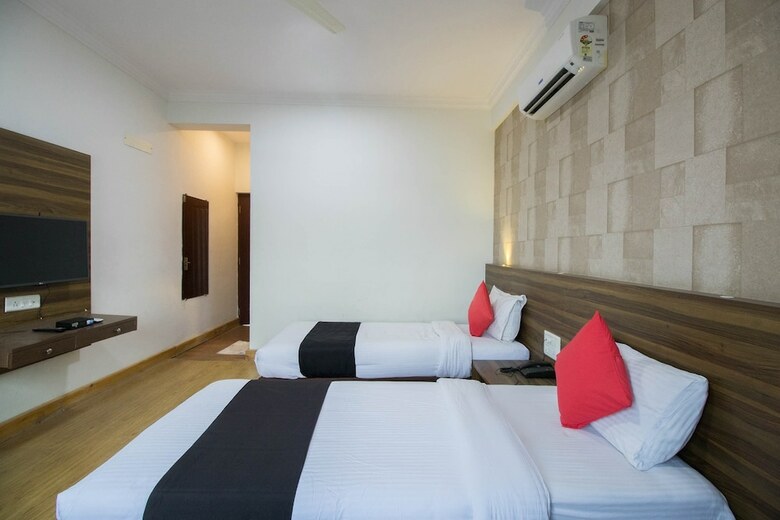 Hotel Oyo 11959 Seven Olives
