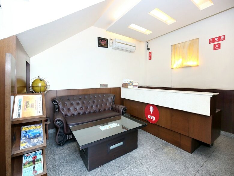 Oyo 12989 White Diamond Hotel