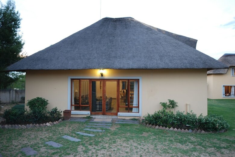 Hotel Hoopoe Haven Guest House