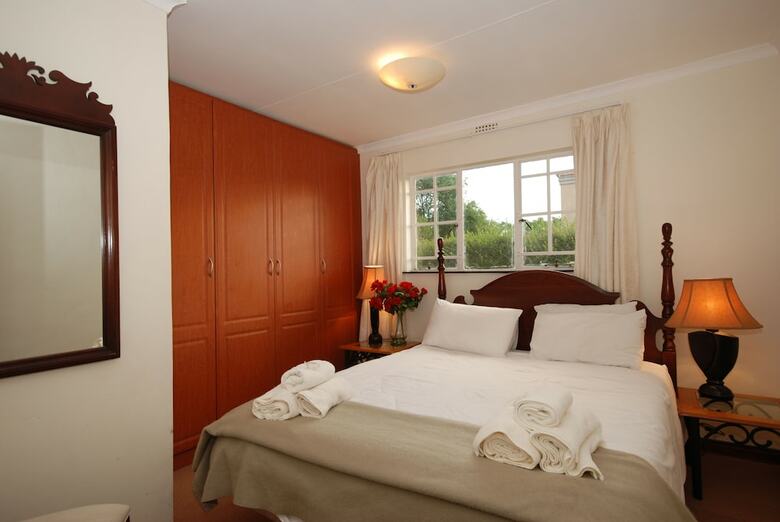 Hotel Hoopoe Haven Guest House