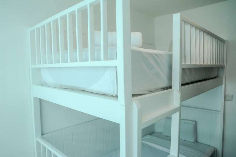 2 Bedrooms At Gallery West Apartment By Travelio