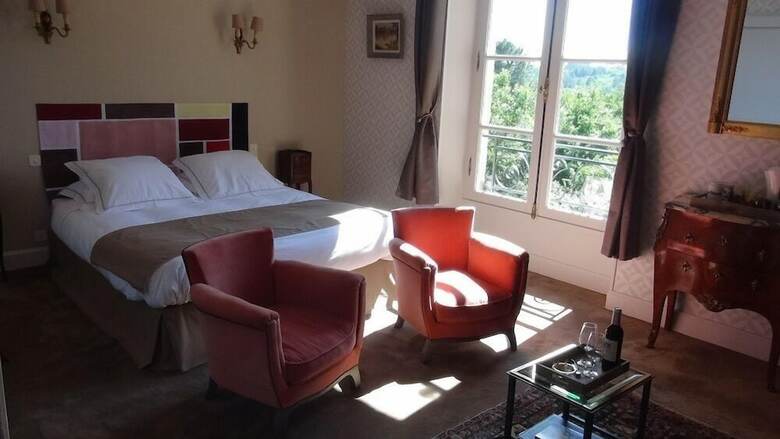 Hotel Ch�teau de Rouffiac Chambres D'h�tes Vignoble de Cahors