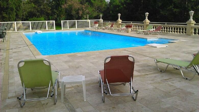 Hotel Ch�teau de Rouffiac Chambres D'h�tes Vignoble de Cahors