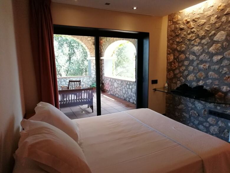 Hotel Mas Oliveres Pla de Palau