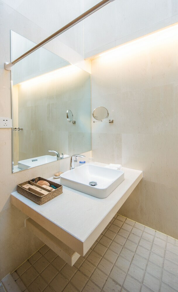 Anji Valley House Hotel