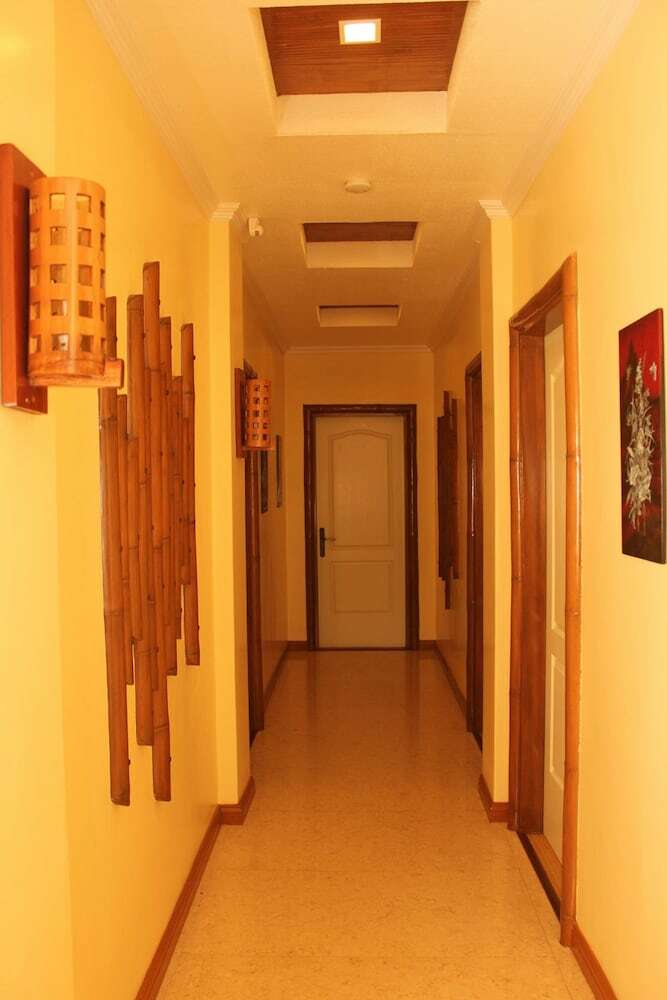 Hotel La Parola Orchids Beach Resort