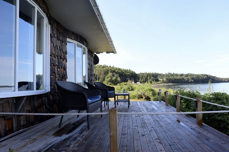 Hotel Friars Bay Inn & Cottages