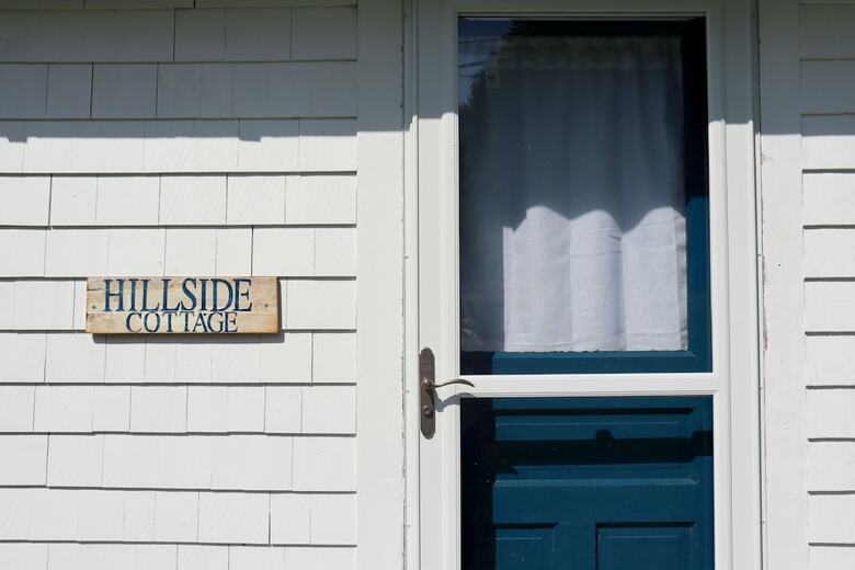 Hotel Friars Bay Inn & Cottages