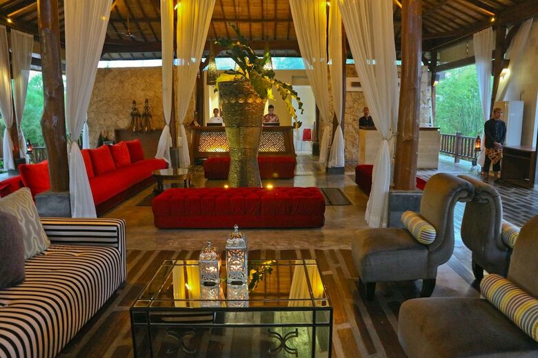 Hotel Grand Mega Resort And Spa Cepu