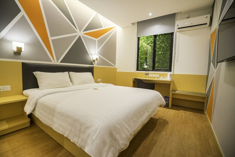 Hotel 7 Days Premium Jatinegara