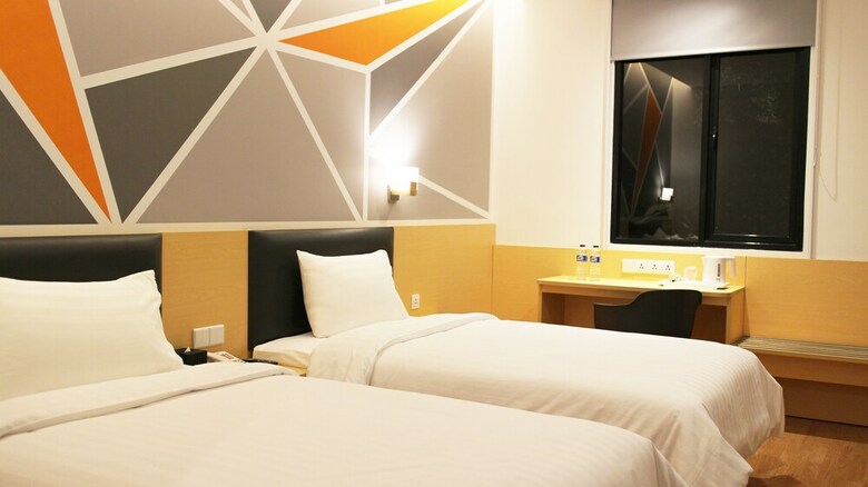 Hotel 7 Days Premium Jatinegara