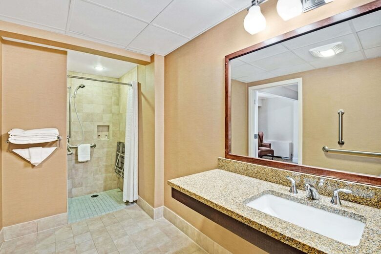 Hotel Ramada By Wyndham Seekonk Providence Area