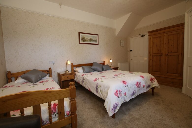 Bed & Breakfast Trenona Farm Holidays