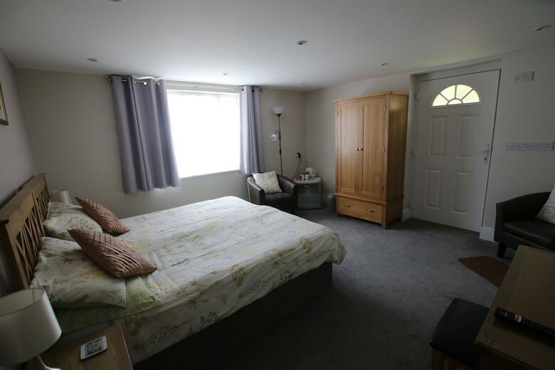 Bed & Breakfast Trenona Farm Holidays