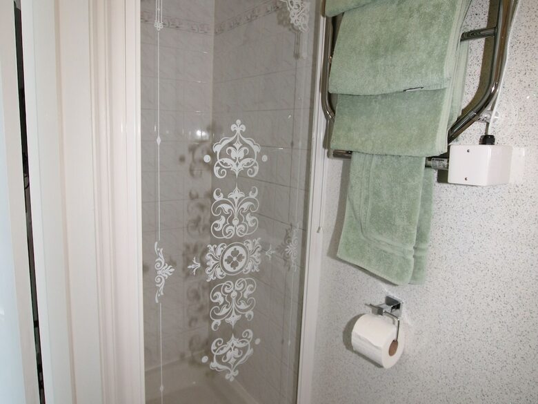 Bed & Breakfast Trenona Farm Holidays