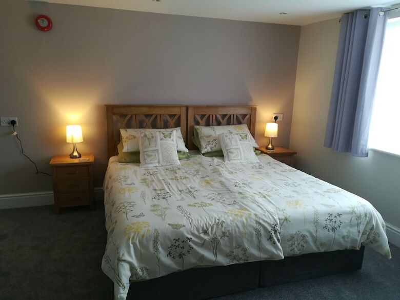 Bed & Breakfast Trenona Farm Holidays