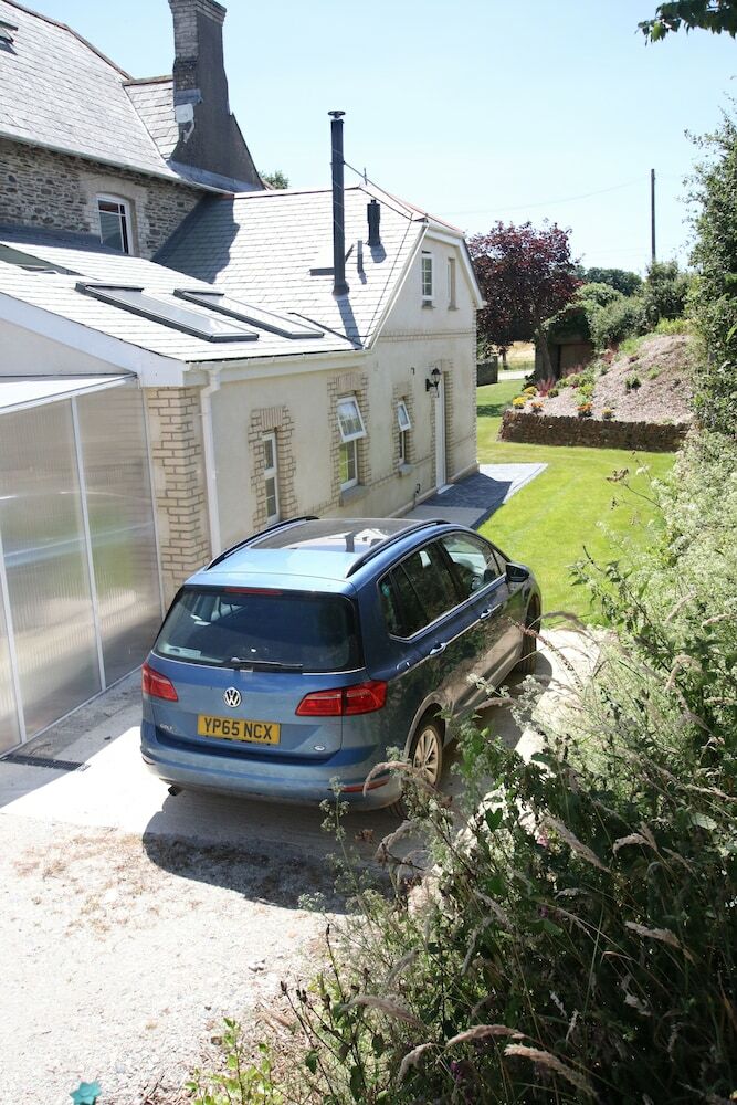 Bed & Breakfast Trenona Farm Holidays