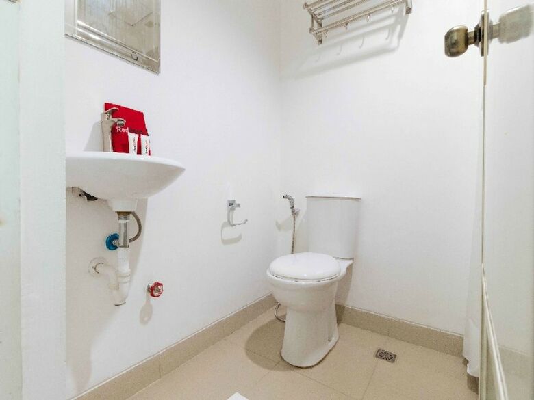 Hotel Reddoorz Plus @ Banawe Quezon City