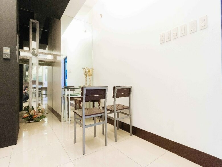 Hotel Reddoorz Plus @ Banawe Quezon City