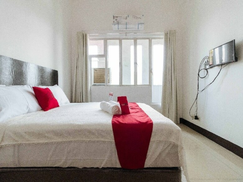 Hotel Reddoorz Plus @ Banawe Quezon City