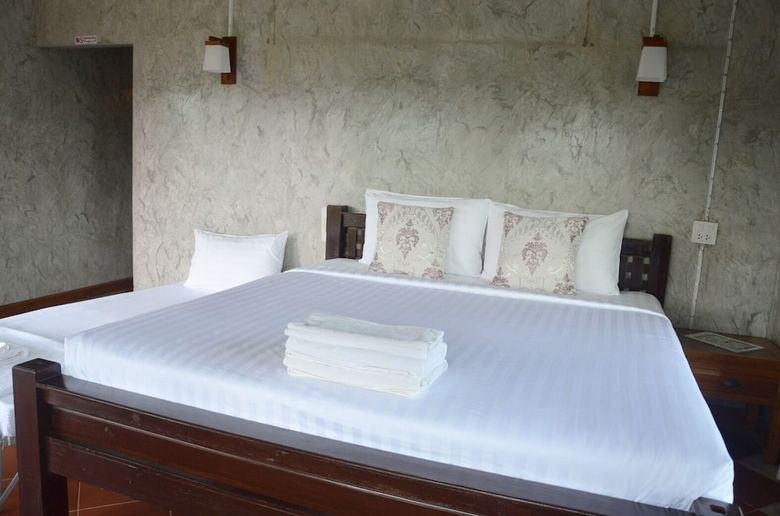 Hotel Nok Chan Mee Na