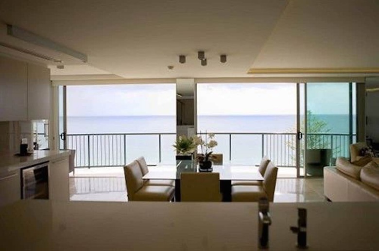 Aparthotel Peninsular Beachfront Resort