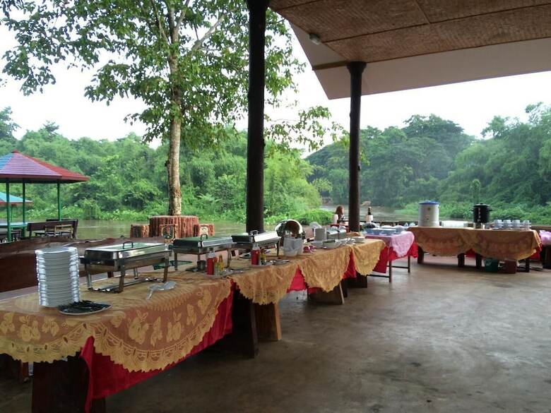 Hotel River & Mountain Resort