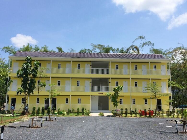 Hotel River & Mountain Resort