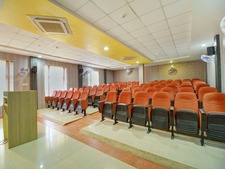 Oyo 12941 Hotel Forest Transit