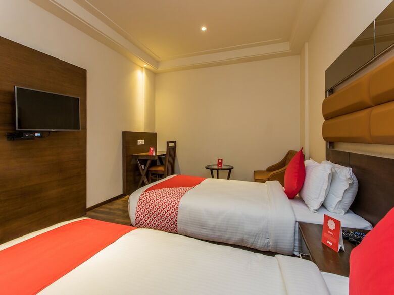 Oyo 13104 Hotel 25 Hours