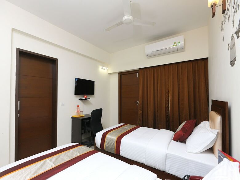 Hotel Oyo 12368 Day Inn