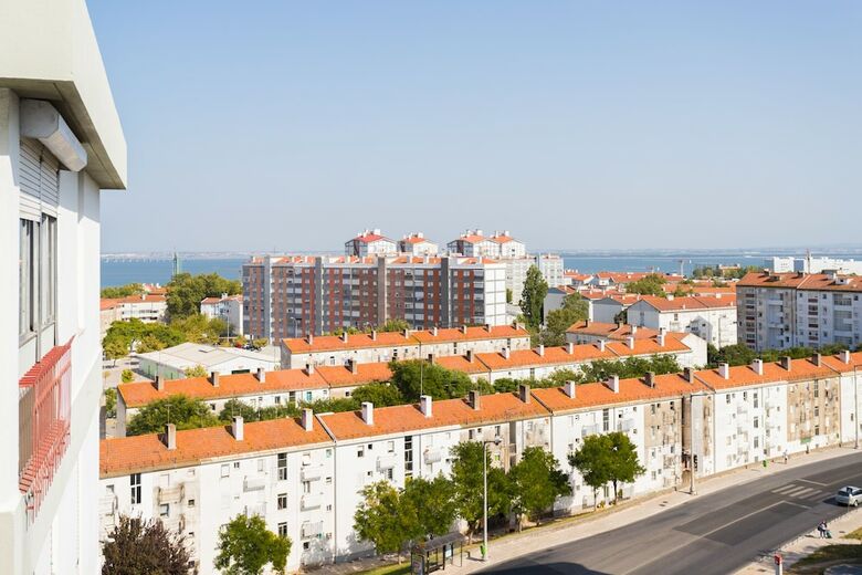 Bed & Breakfast Lisbon Airport Suites