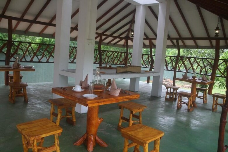 Hotel Red Elephant Safari Cottage