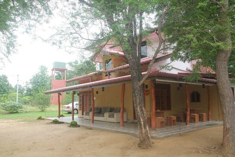 Hotel Red Elephant Safari Cottage