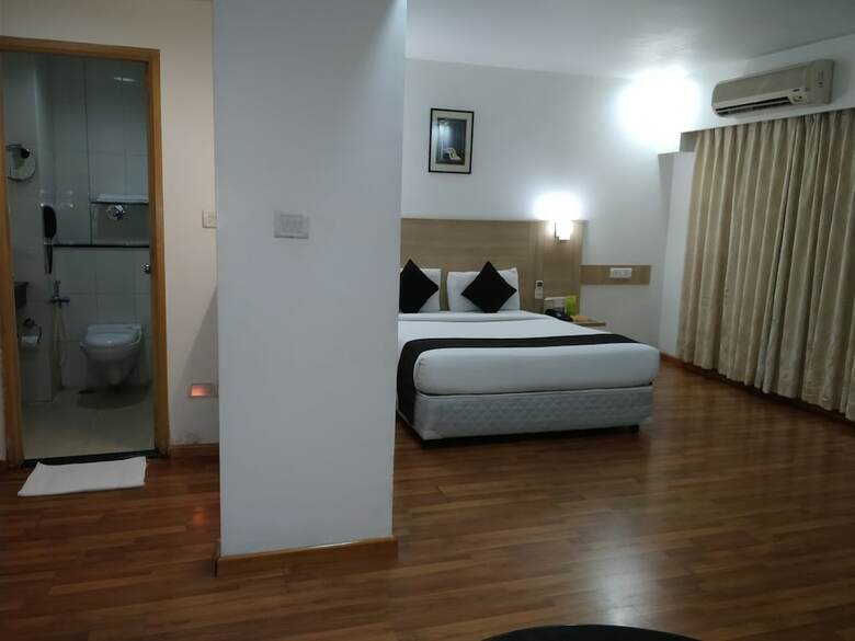Hotel The Ambient Turrent