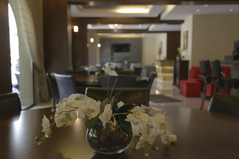 The Lodge Inn Hotel