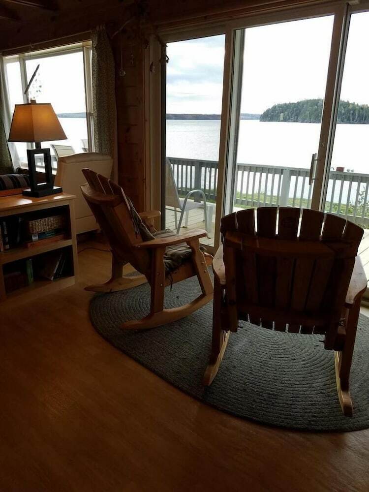 Sorrento Sunrise Cottage - Two Bedroom Home
