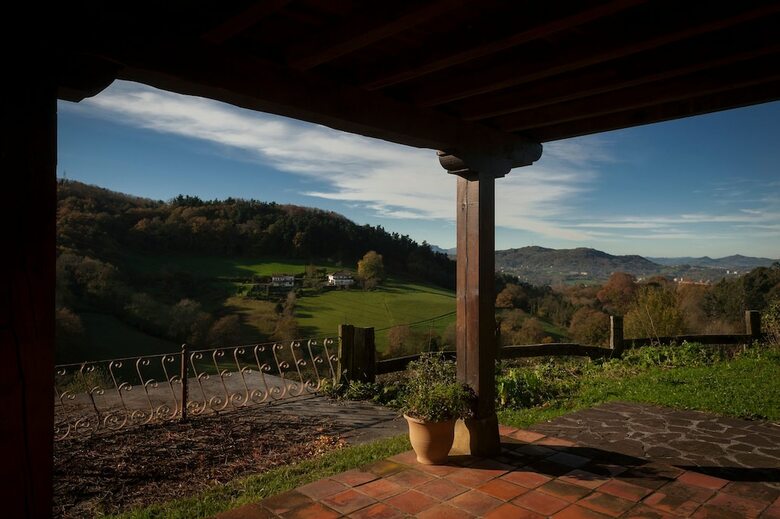 Agroturismo Casa Peluaga
