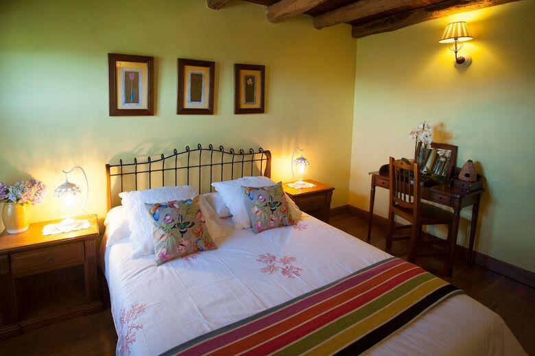 Agroturismo Casa Peluaga