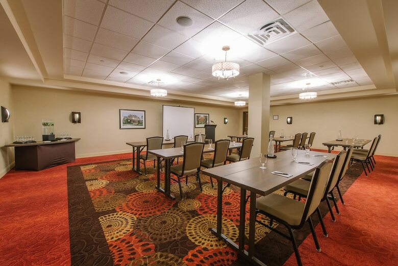 Hotel Holiday Inn Mt. Kisco