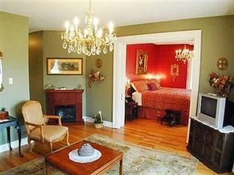 Redwood Bed And Breakfast