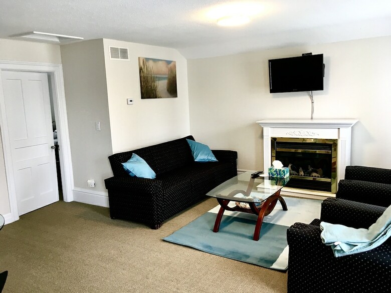 Ellis House Bed & Breakfast