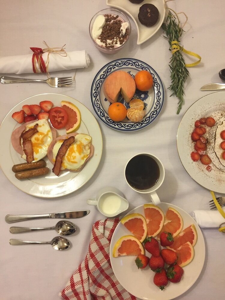 Ellis House Bed & Breakfast