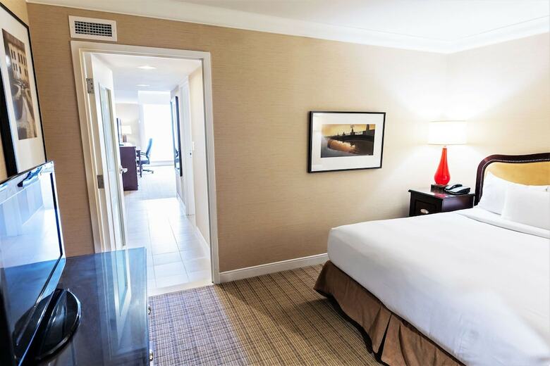 Hilton Hotel And Suites Niagara Falls/fallsview
