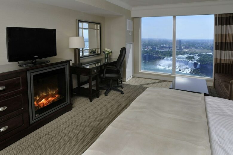 Hilton Hotel And Suites Niagara Falls/fallsview