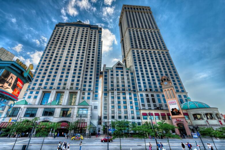 Hilton Hotel And Suites Niagara Falls/fallsview