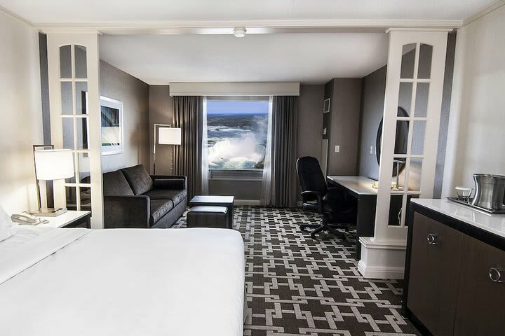 Hilton Hotel And Suites Niagara Falls/fallsview