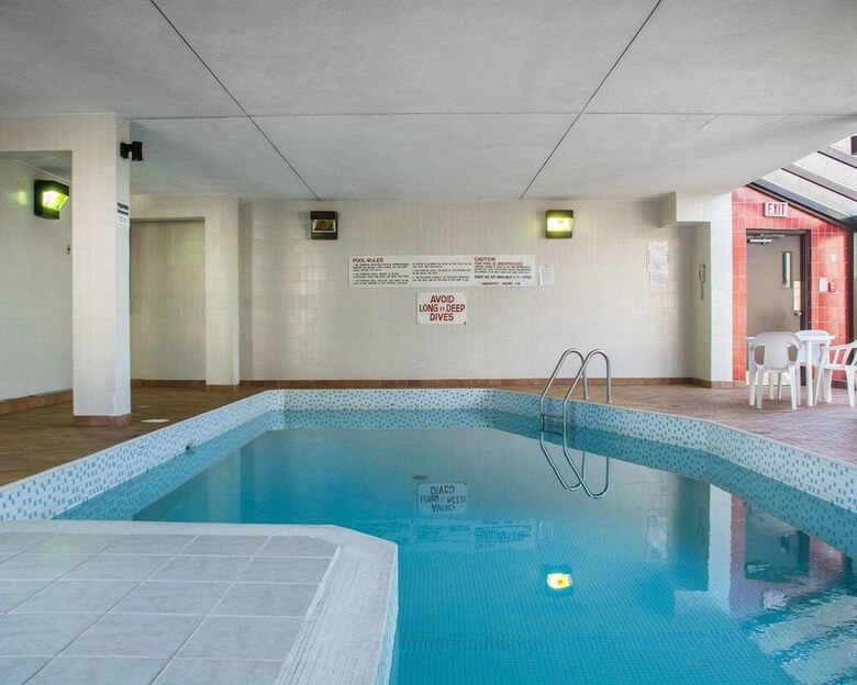 Hotel Econo Lodge By The Falls